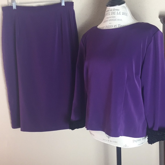 Lindsey Scott Faux Fur Cuffs 2-Pc Top/Skirt Set - Picture 1 of 8